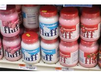 Un autre rayon de supermarch regorgeant de FLUFF